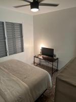King Bed Private Apartment - B&B Ponce