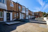 Luxury 3 Bed Apartment, Train Station - B&B Croxley Green