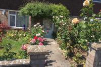 2-Bed House Sleeps 4 - Enclosed Garden - Tv & WiFi - Chambres d'hôtes Amesbury