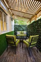 Stylish Garden Apt 2 Min Beach - B&B Tel Aviv