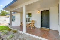 NEW Howdy House, Walk to TSU, Gameroom & Yard - Ferienwohnung Stephenville