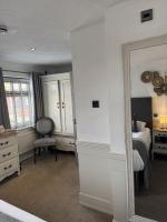 Twin Room with Private Bathroom