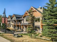 Rockies Getaway 2BR with Patio Hot Tub and Gym - Chambres d'hôtes Dead Man's Flats