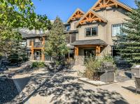 Cozy Oasis 2BR with Hot Tub and Gym 10 Mins to DT - Chambres d'hôtes Dead Man's Flats