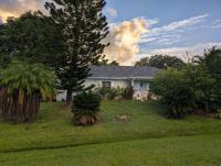 Family Friendly Quiet Near Beaches Parks and Cities - B&B Palm Bay