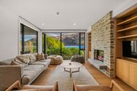 Lakefront Luxury 2 Bedroom Apartment - Bed and Breakfast Wanaka