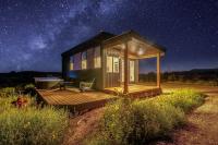Tiny Home w Panoramic Views Hot Tub Near Zion - B&B Kanab