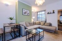 4 Bedroom House in Walkden with Free Parking, by Short Term Digs Short Lets & Serviced Accommodation - B&B Worsley