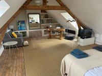 La petite Luzerne 300m de la plage, Cosy et confortable maison rénovée pour 8 - Chambres d'hôtes Bernières-sur-Mer