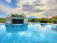 PRIVATE OASIS RESORT I EVENT VENUE I STAYCATION I CAMPING, near Naga City Camsur - Chambres d’hôtes Alianza