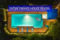 Entire Private Big Yard, View, 4BR, King Bed, 10 Parking, Available Now - Bed and Breakfast El Cajon