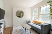 Stay Portland - NW 23rd - 1BR - Best Location - Historic Beauty - Chambres d'hôtes Portland