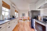 Stay Portland - The Trésor Suite- Cold Brew & Craft Beers - Chambres d’hôtes Portland