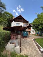 Casa COLT DE RAI - Ferienwohnung Brezoi