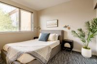 Stay Portland - Modern Home in Foodie District - 2BR - Sleeps 4 - Bed and Breakfast Portland