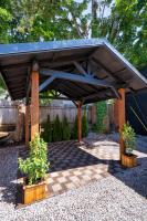 Stay Portland - Tiny Farmhouse - Walk to Local Shops & Restaurants - B&B Portland