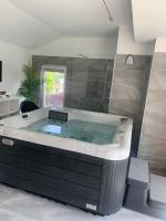 City panzió - Ferienwohnung Balatonlelle