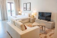 F1 Lovers Escape Yas Golf Studio Near Yas Marina Circuit - B&B Abu Dhabi