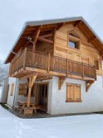 Chalet plein sud 10 personnes garage privé cheminée - B&B La Salle les Alpes