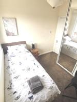 Seaside single room shared bathroom - B&B New Brighton