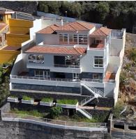 The Elysian Cliff Residence by Eden Rentals - B&B El Sauzal