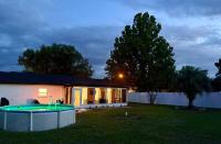 Soluna-Fully fenced home with private pool - Chambres d’hôtes Spring Hill