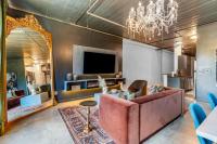 Historic Loft At Mercedes-Benz King Bed FreeParking - B&B Atlanta