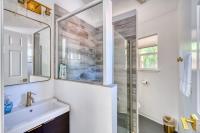 Serene Forest Studio - Walk to Multnomah Village - B&B Portland