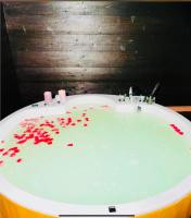Camera Matrimoniale/Doppia con Letti Singoli con Bagno Privato Esterno