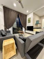 D pristine 4 bedder sea view condo opp legoland - B&B Iskandar Puteri