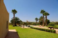 Villa Beldi Chic Novari avec piscine chauffée - 8 personnes - Marrakech - Petit déjeuner inclus - B&B Douar Ait Lkiyyal