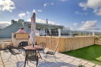 Theasis Serenity Residence, Panoramic Sea View Villa with Private Pool - Bed and Breakfast Sklavediákos