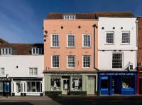 Stylish and Spacious 2-Bedroom Apartment, Tysoes Court, Tewkesbury Town Centre - Private Parking Included - Chambres d'hôtes Tewkesbury