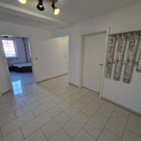 Apartment mit 3 Schlafzimmern und Balkon