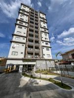 RUA PLANA, 2qts, 2 banh, varanda c CHURRASQUEIRA, estacionamento, ELEVADOR, portaria - B&B São Lourenço