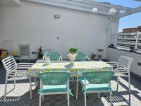 Sky-Terrace in Central Station, 3 bedrooms - B&B Napoli