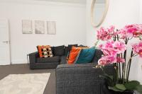 Spacious 6-Bed Home for Work Crews & Groups - Bed and Breakfast Swansea