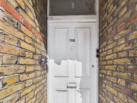 Modern 4-Bed Retreat-Piccadilly Line-Sleeps 9 - B&B London