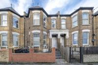 Stylish 2 Bedroom North London Stay Featuring Private Yard - Ferienwohnung London