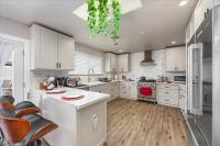 KingBeds Skylight 1GB Wi-Fi Step-free Clean - Bed and Breakfast Bakersfield