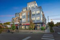Stylish Downtown Escape Near IU and Cafes - Chambres d’hôtes Bloomington