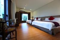 Classic Quadruple Room