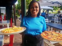 Villa ChoCoLatt Guest House and Porta Taverna Restaurant - B&B Porterville