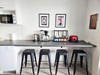Moderni yksiö, parveke, parkki, palvelut - B&B Tampere