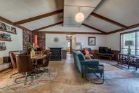 That 70's House - B&B Stillwater