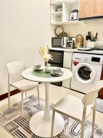Minimalist Studio-Type Condo Unit at Saekyung Marigondon - Chambres d'hôtes Cebu