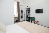 Camera Tripla Superior