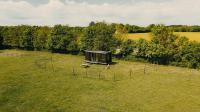 Parcel Tiny House I Elevage du Puits Carré - Chambres d’hôtes Dame-Marie