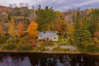 Chalet au bord de l'eau avec spa privé - Mauricie - Portneuf - Québec - Chambres d'hôtes Notre-Dame-de-Montauban