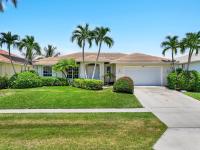 Peaceful Waterfront home with pool and steps to beach - B&B Marco Island